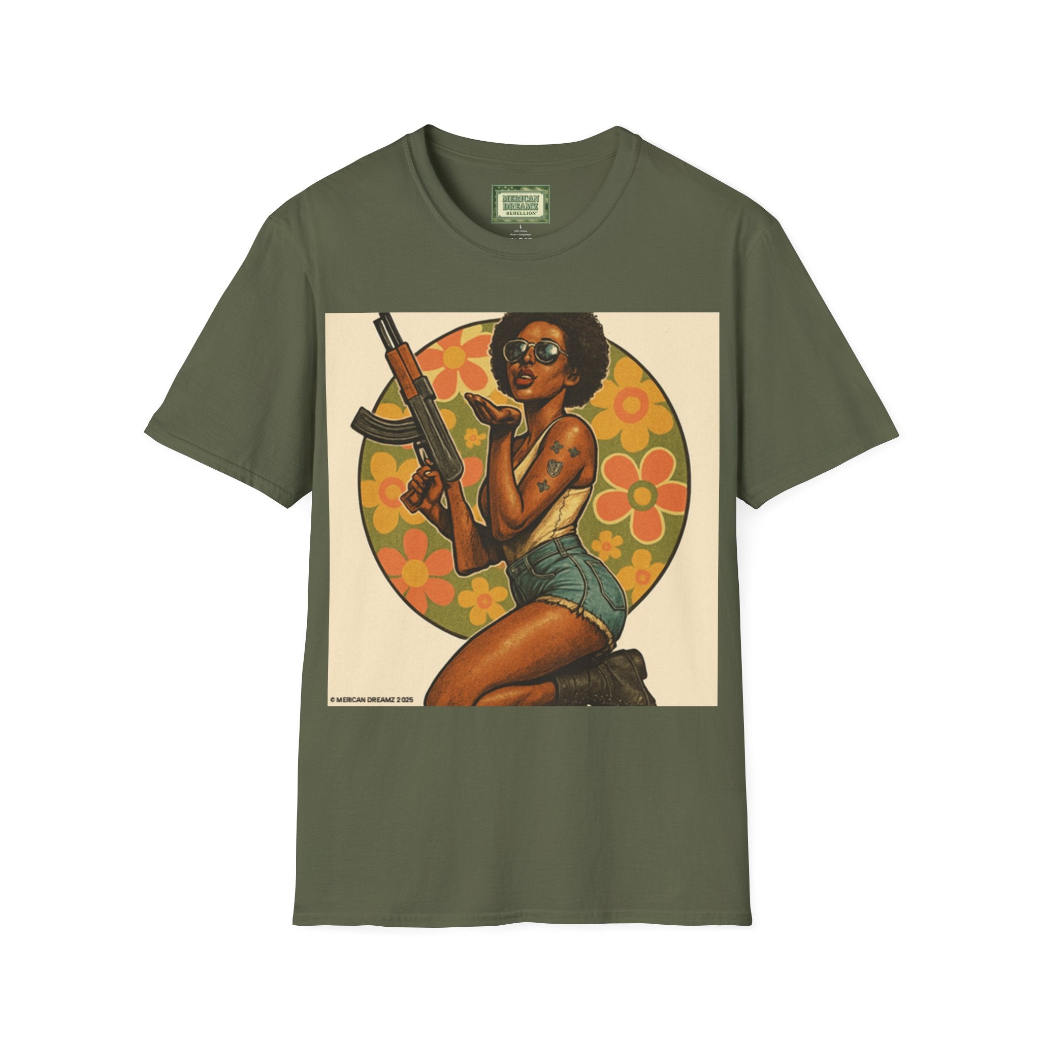 Pin-Up Americana T-Shirt — Retro Floral Gun Cowgirl Vintage Style (US Only)