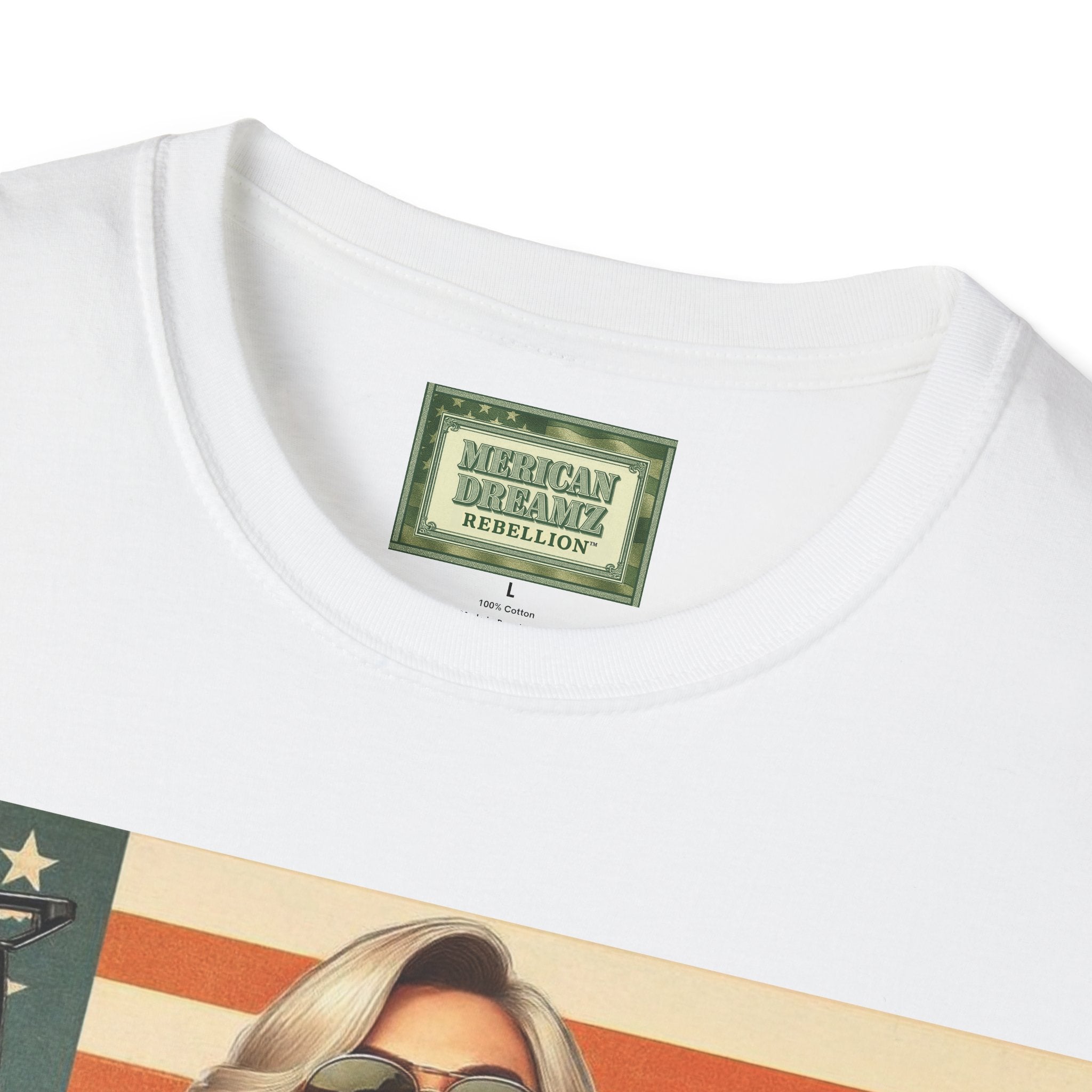 Pin-Up Americana T-Shirt — Retro Floral Gun Cowgirl Vintage Style (US Only)