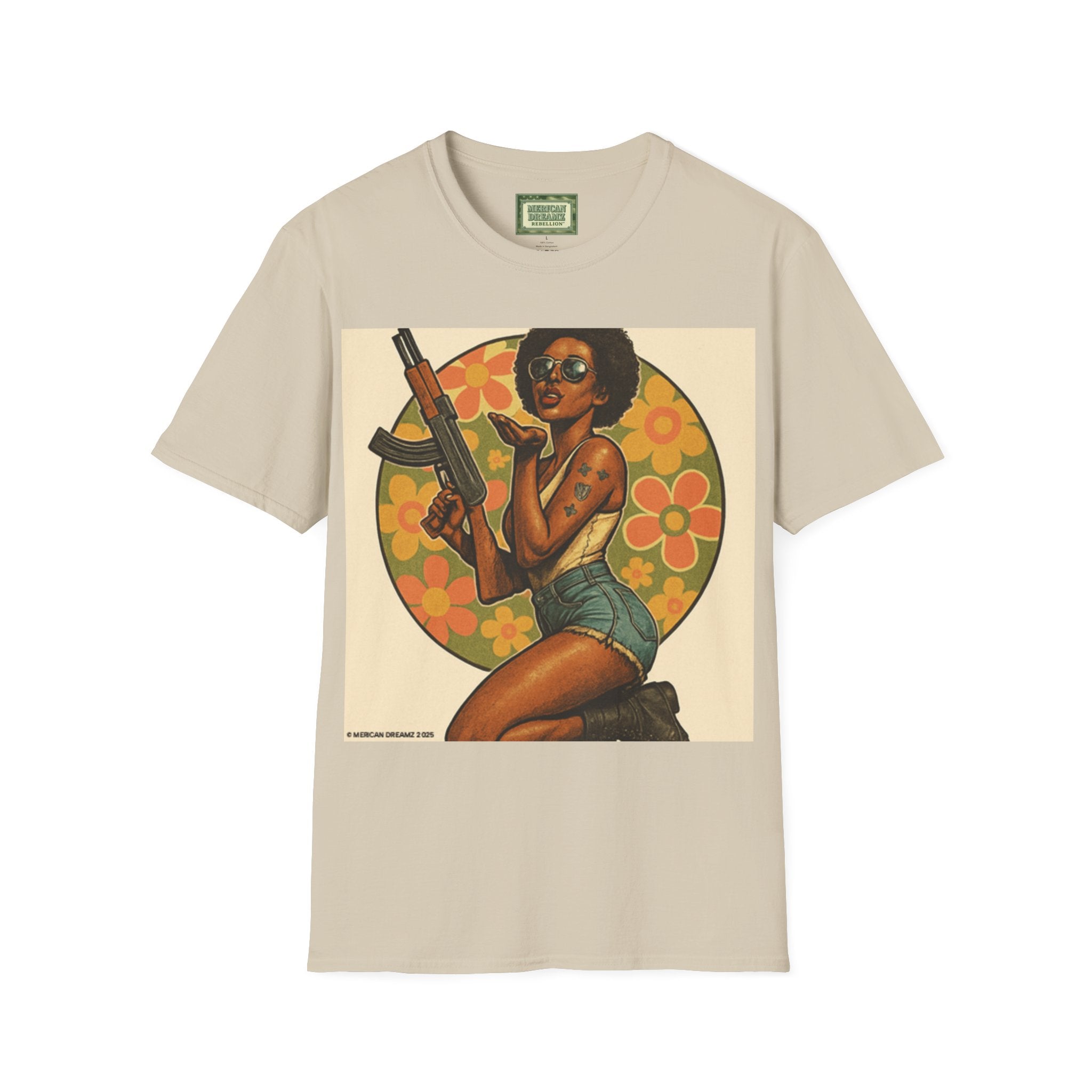 Pin-Up Americana T-Shirt — Retro Floral Gun Cowgirl Vintage Style (US Only)