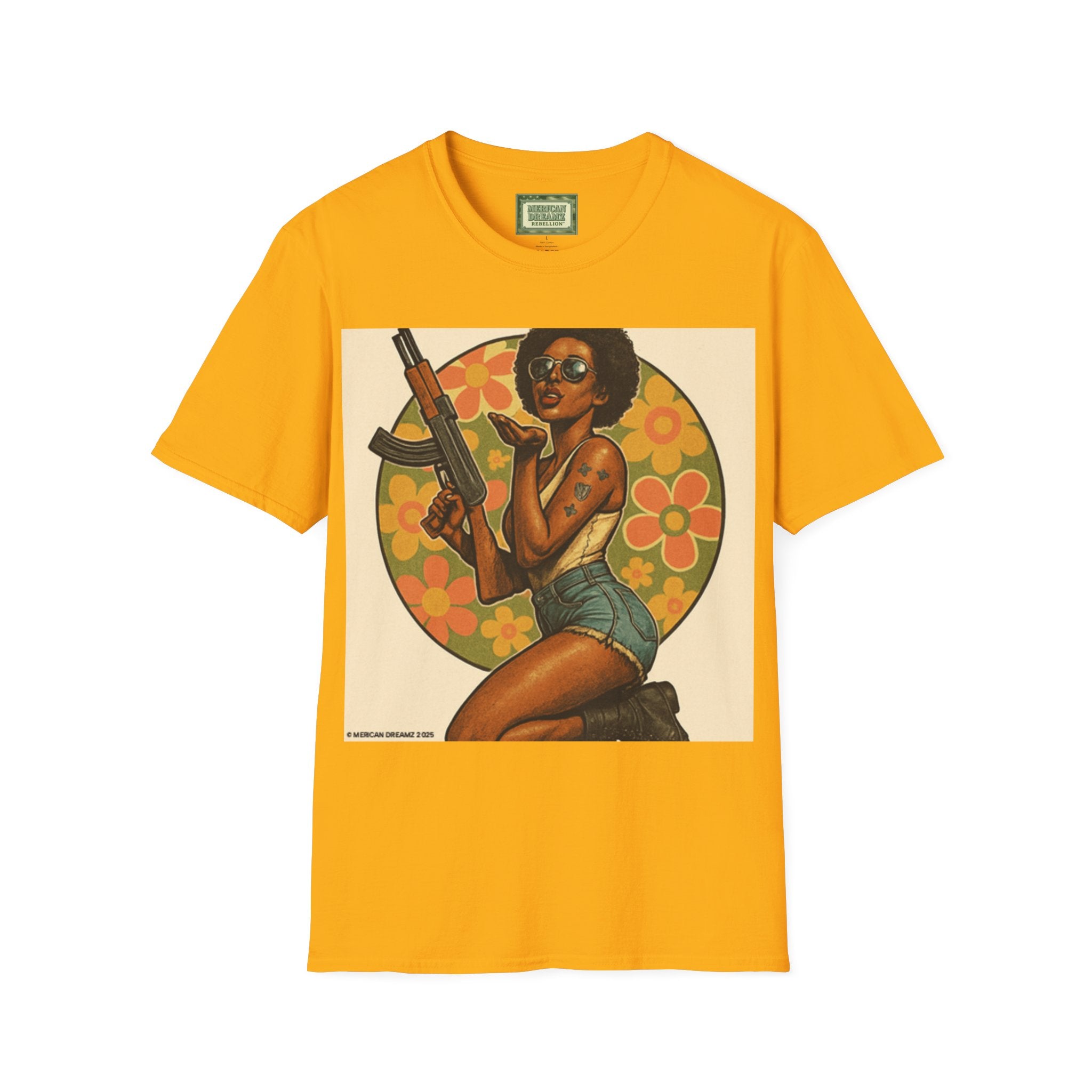 Pin-Up Americana T-Shirt — Retro Floral Gun Cowgirl Vintage Style (US Only)