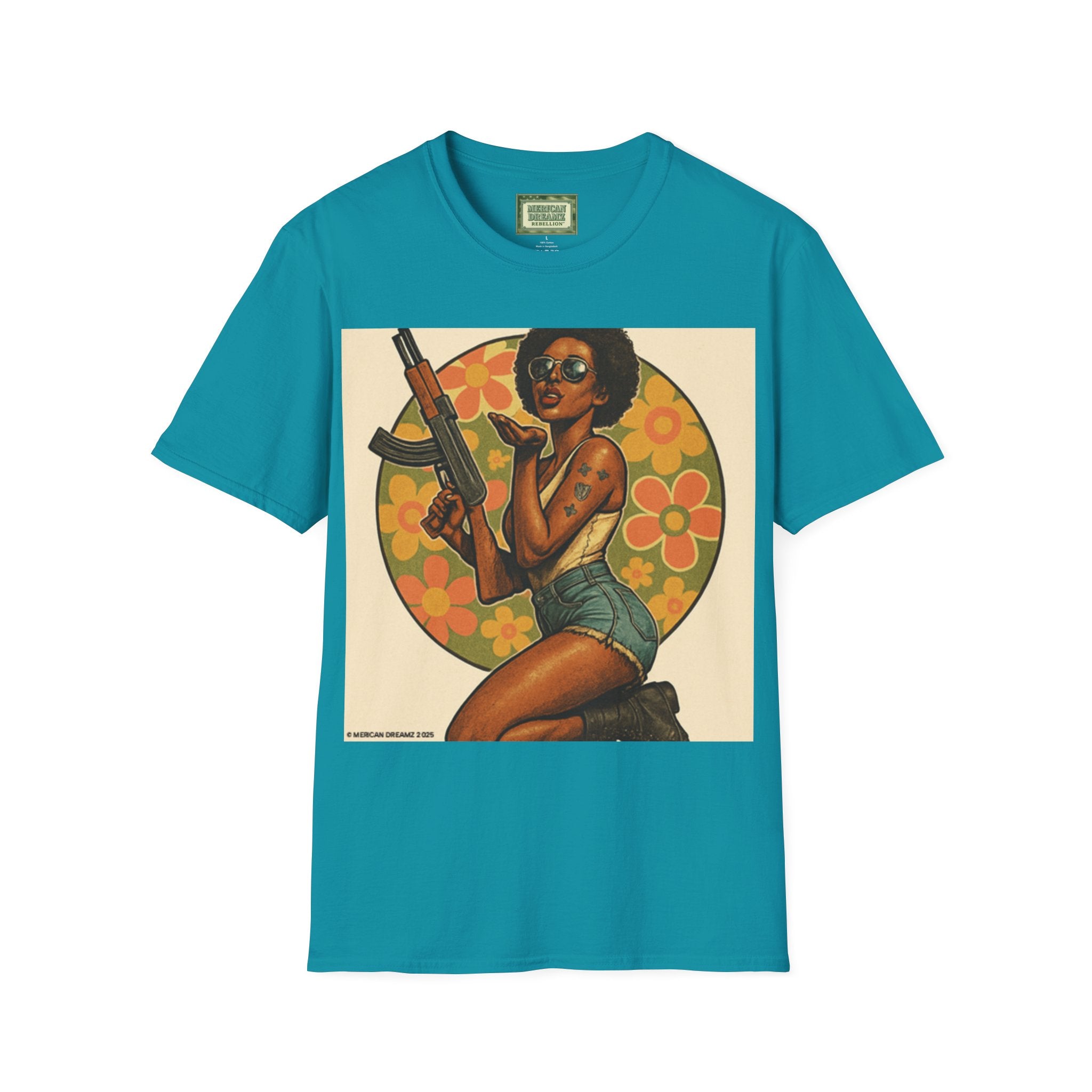 Pin-Up Americana T-Shirt — Retro Floral Gun Cowgirl Vintage Style (US Only)