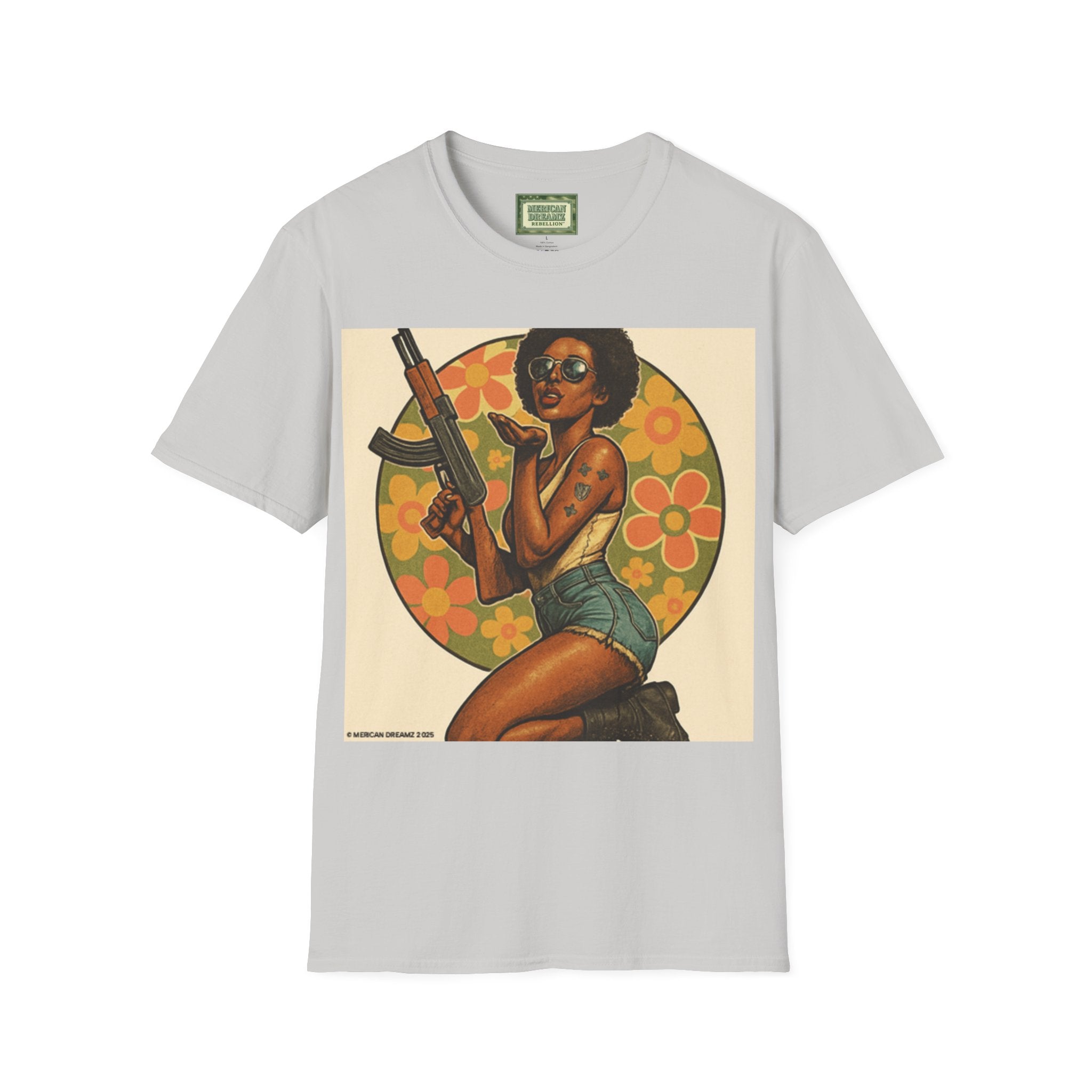 Pin-Up Americana T-Shirt — Retro Floral Gun Cowgirl Vintage Style (US Only)